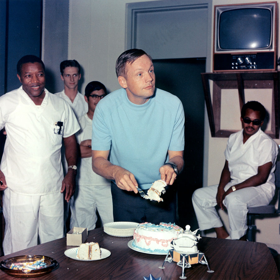 Neil Armstrong celebrando su 39 cumpleaños (Foto: ap11-S69-40958)